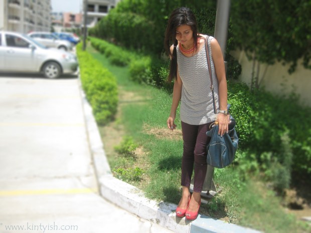 kintyish.com_fashionblog_orangenecklace_greytop_9