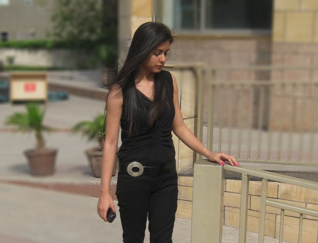 kintyish.com_design_tales_shades_of_black_styling