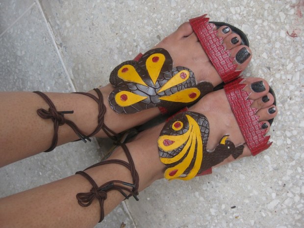 kintyish.com_indianfashionblog_hidesign_artofreuse_contest_footwear3