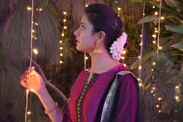 kintyish.com_best top indian fashion  blog and styling blog - how to convert simple kurta into wedding outfit with gajra_2