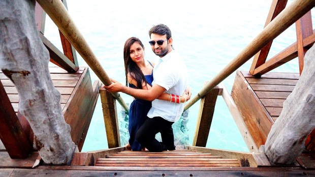 kintyish.com_indian fashion and lifestyle blog _ travle blog_ honeymoon in maldives singapore_ self shot picture series using tripod_10 - Copy