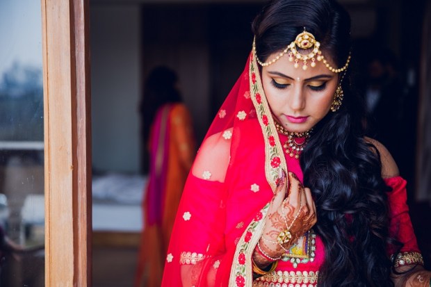 how to curate buy bridal wedding lehenga outfit bridal makeup and jewellery_kintyish.com_indian fashion and lifestyle blog _ himanshi mukhija_14