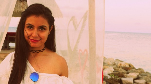 kintyish.com_indian fashion blog_fashion and styling lifestyle blog_croptop skirt outfit in maldives_3