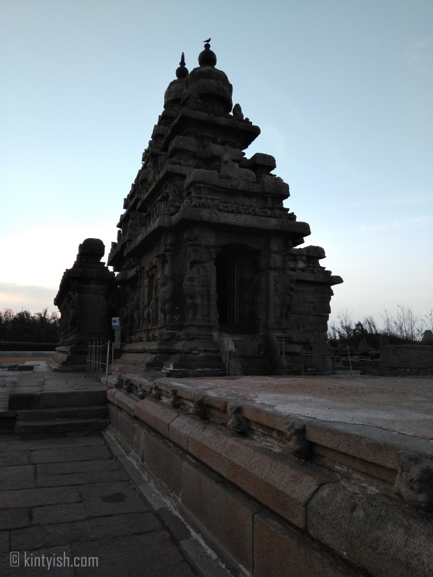 Chennai Mahabalipuram Travel Blog _ Kintyish.com_top best Indian fashion lifestyle travel blog blogger Himanshi Mukhija_10 Mahabalipuram Shore Temple Sunrise and Birds Silhoutte