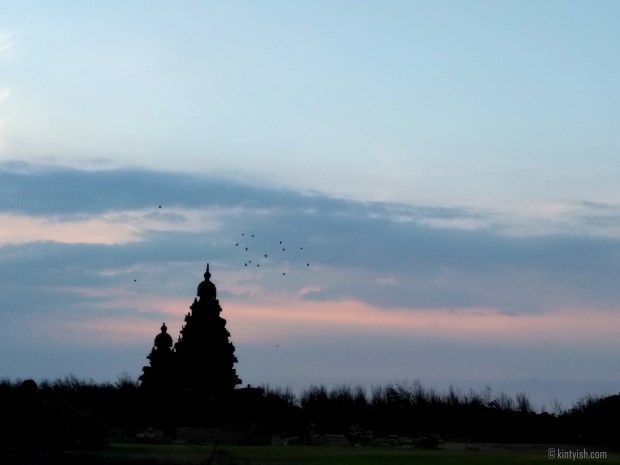 Chennai Mahabalipuram Travel Blog _ Kintyish.com_top best Indian fashion lifestyle travel blog blogger Himanshi Mukhija_6 Mahabalipuram Shore Temple Sunrise and Birds Silhoutte